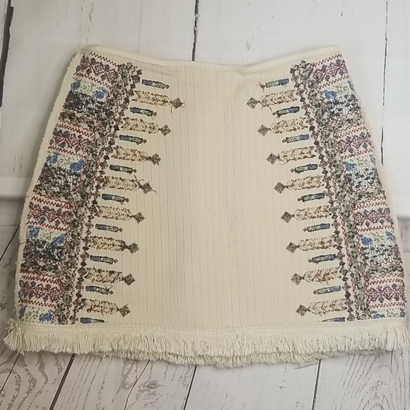 Zara embroidered Beautiful skirt - Picture 5 of 8